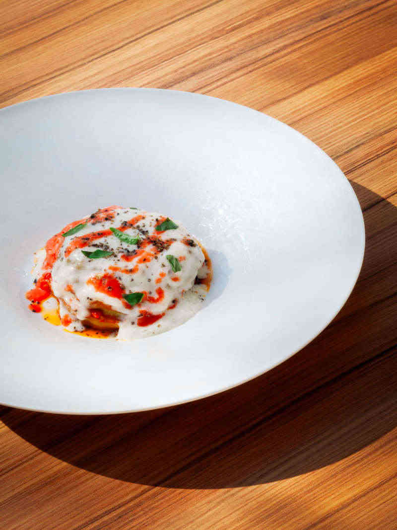 Primo piatto parmigiana tricolore gourmet